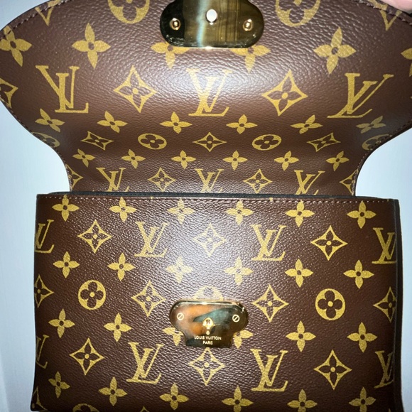 Louis Vuitton Pallas Chain Bag - Picture 4 of 10